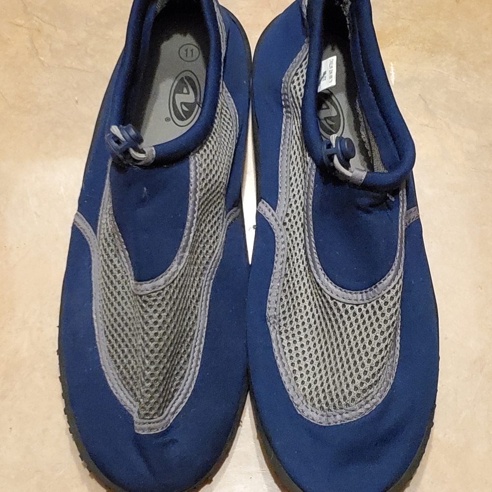 Water shoes